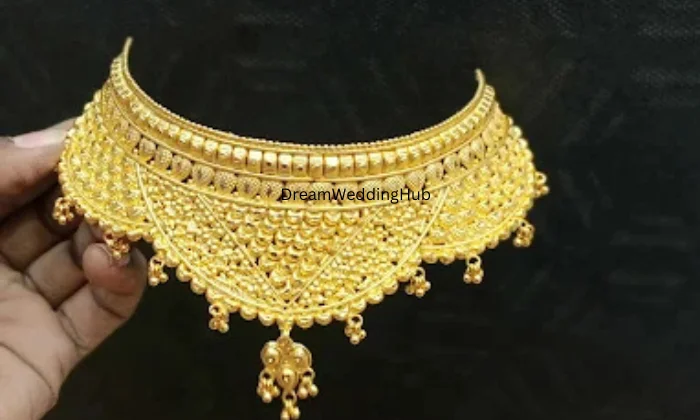Lalitha Gold Covering